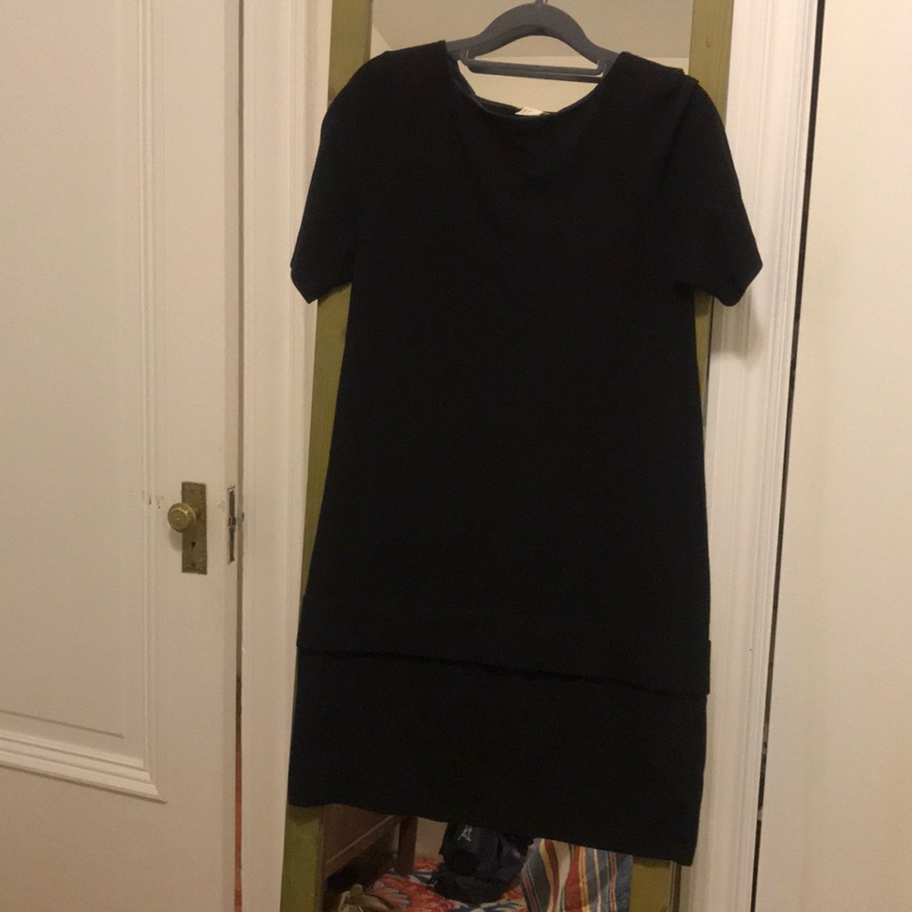 H&M black short sleeve drop waist dress